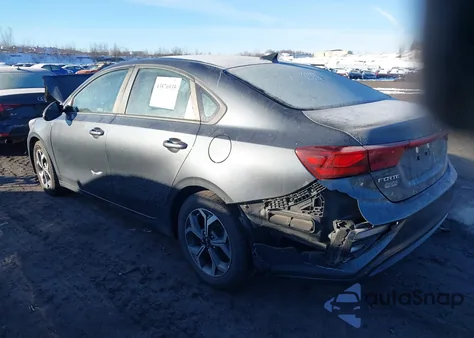 2019 Kia Forte Lxs z USA, uszkodzony, nr VIN 3KPF24AD3KE030245